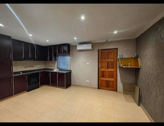 2 BEDROOM PROPERTY TO RENT IN REDCLIFFE